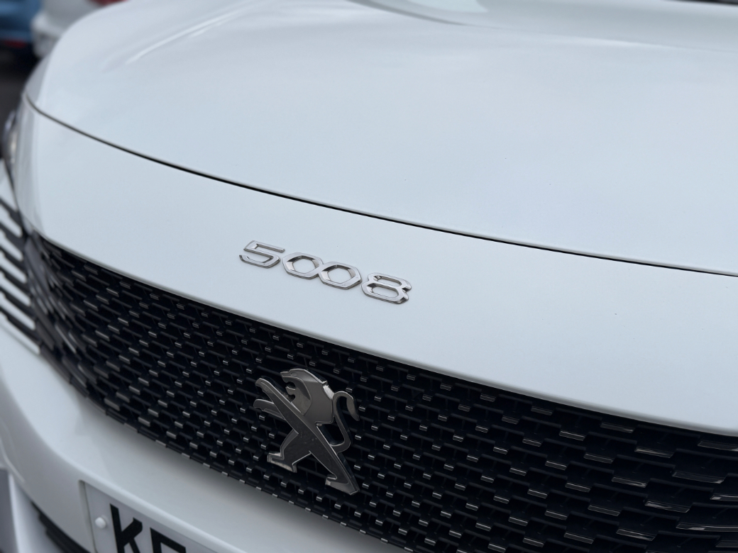 2023 Peugeot 5008