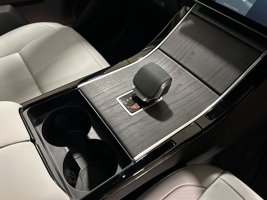 2024 Land Rover Range Rover Velar