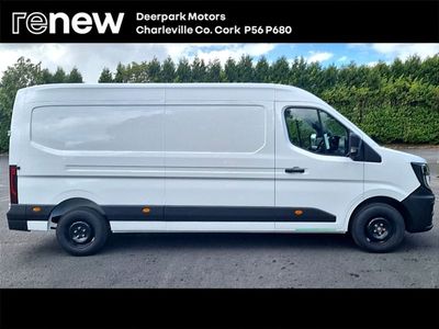 2025 Renault Master