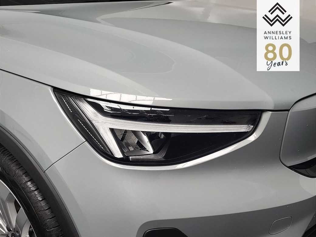 2026 Volvo EX40