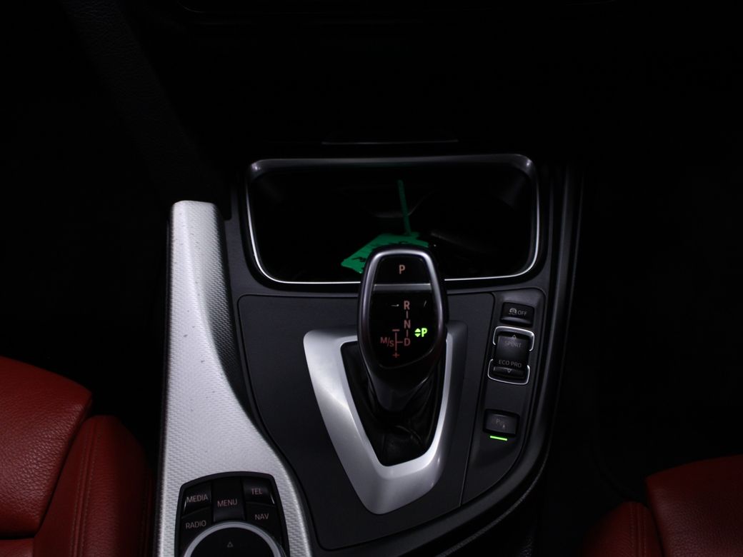 2015 BMW 320