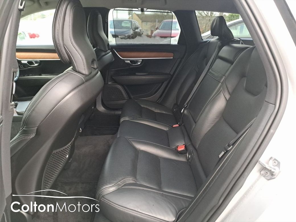 2019 Volvo V90