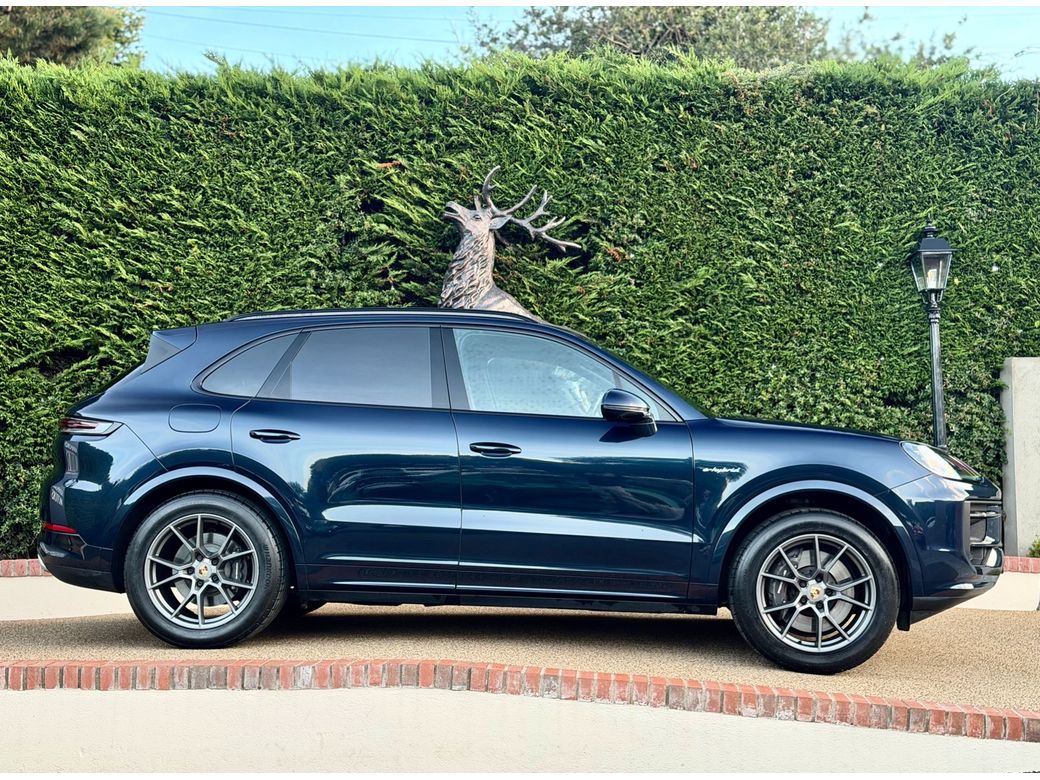 2024 Porsche Cayenne