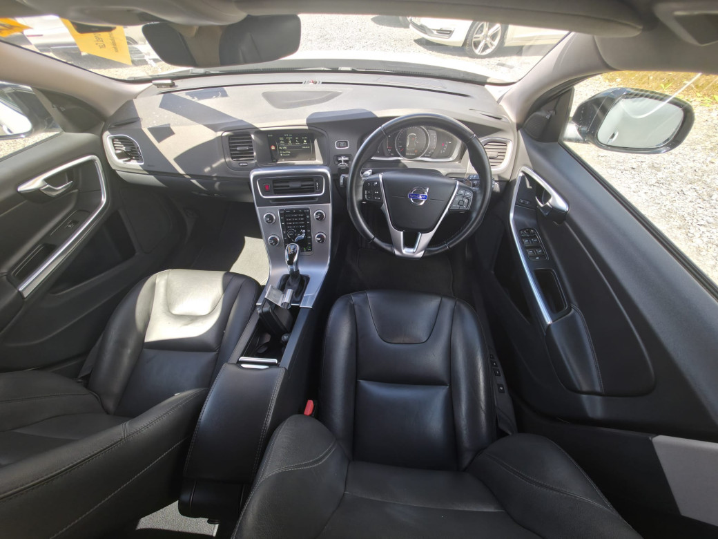 2017 Volvo V60 Cross Country