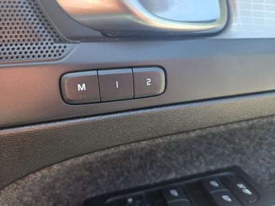 2023 Volvo XC40