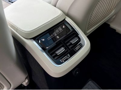 2022 Volvo XC90