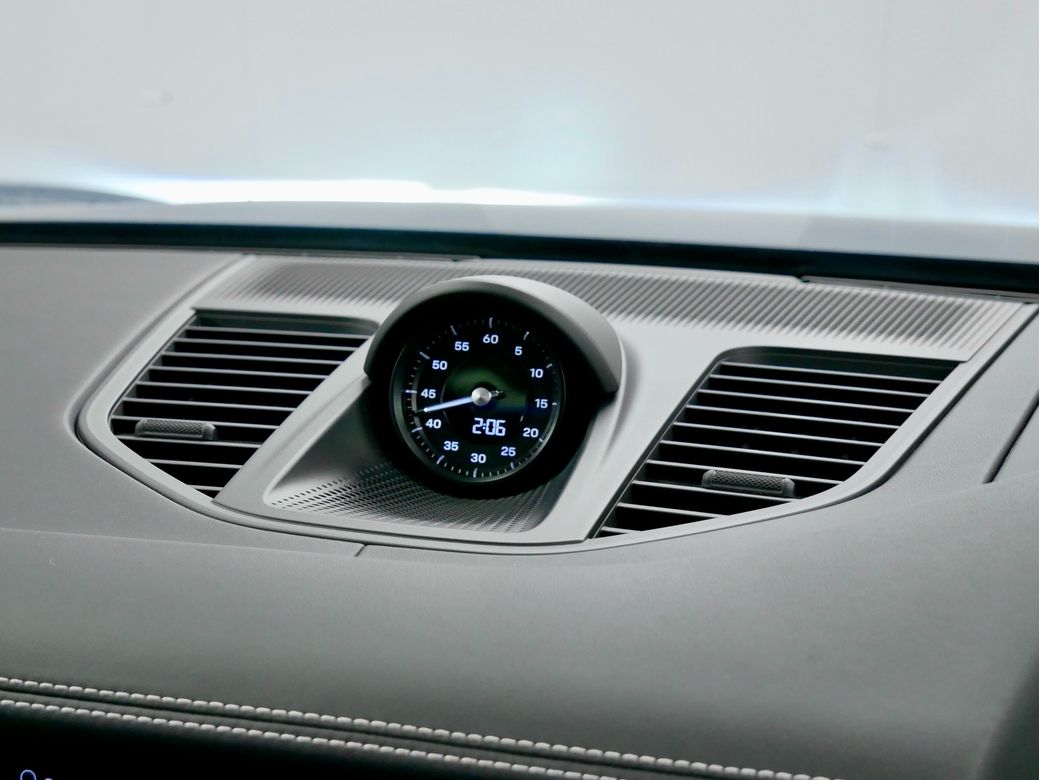 2025 Porsche Panamera