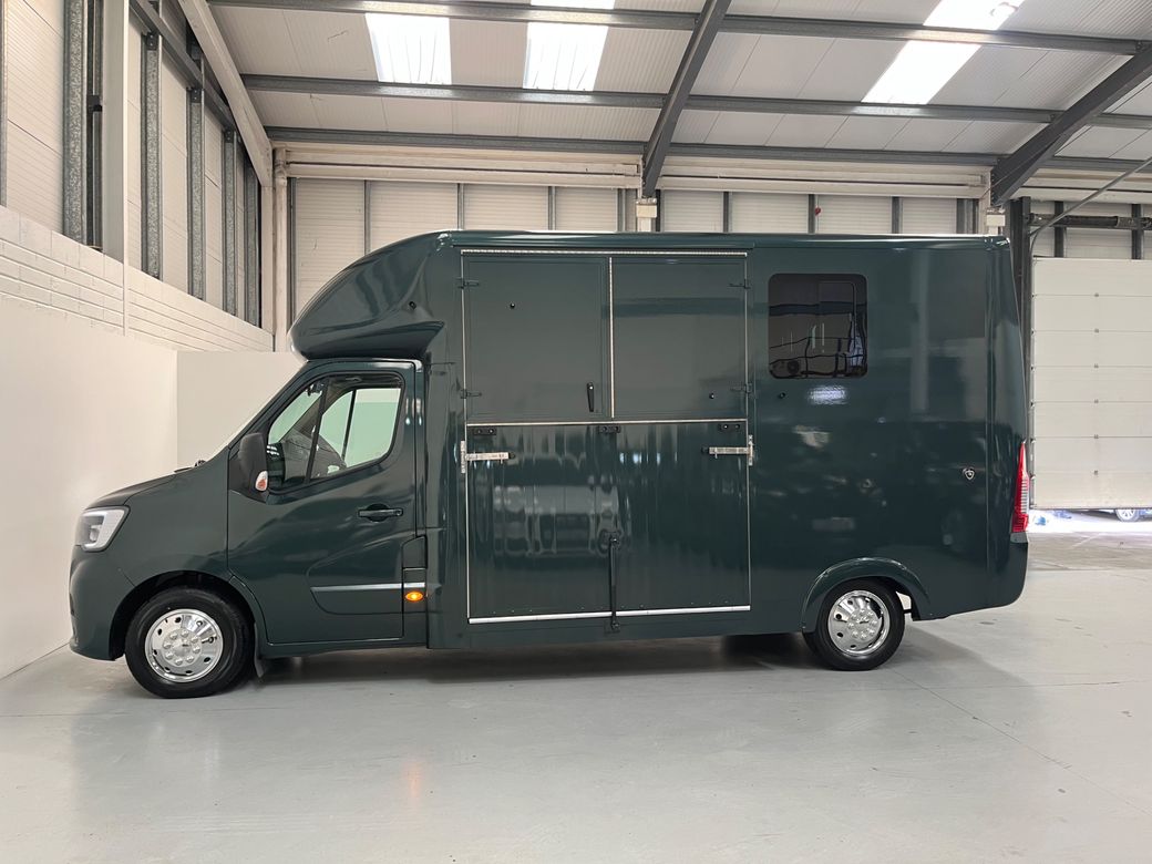 2020 Renault Master