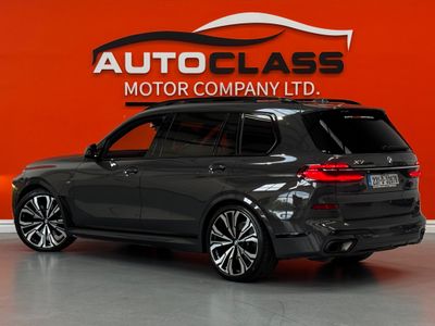 2023 BMW X7