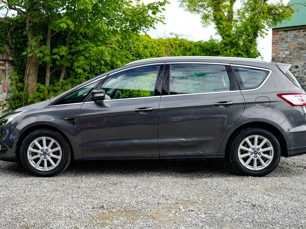 2016 Ford S-Max