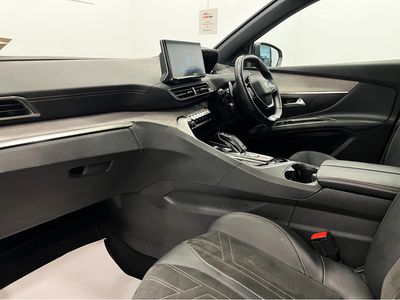 2021 Peugeot 5008