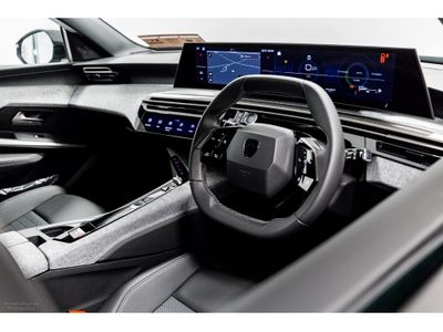 2025 Peugeot 5008