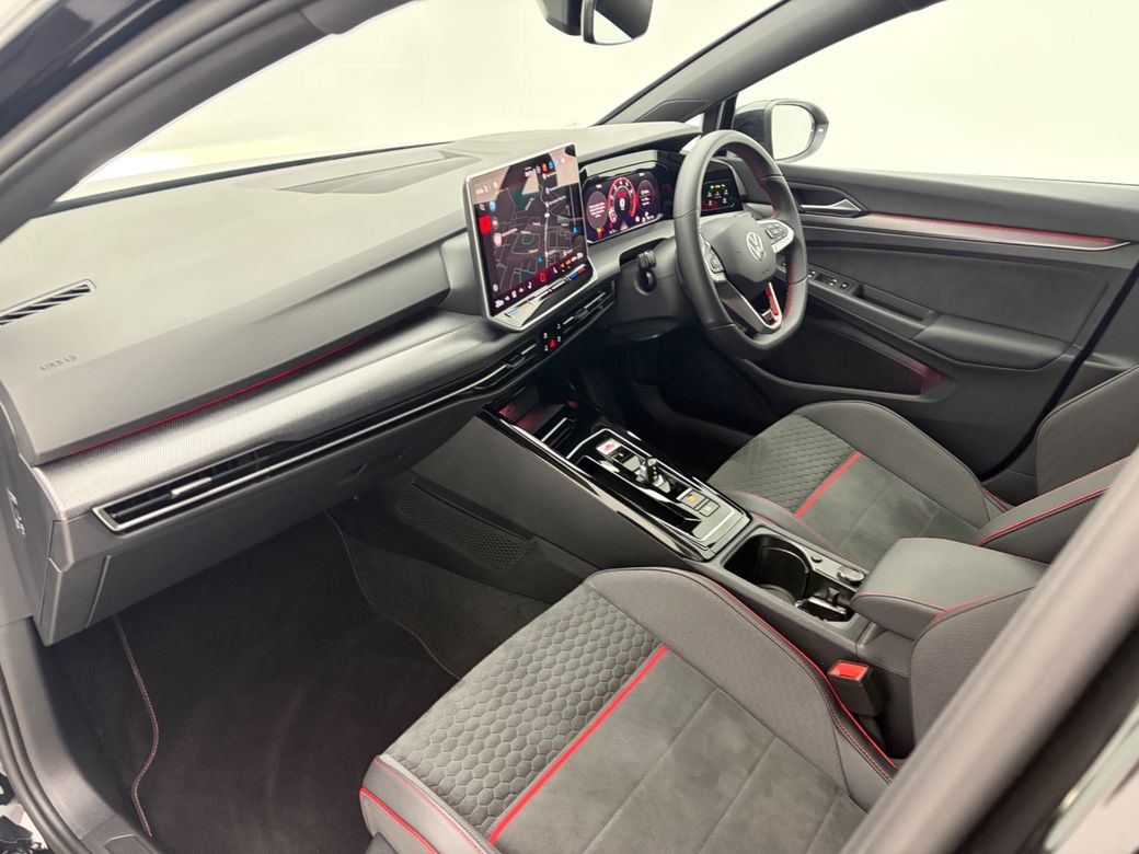 2025 Volkswagen Golf