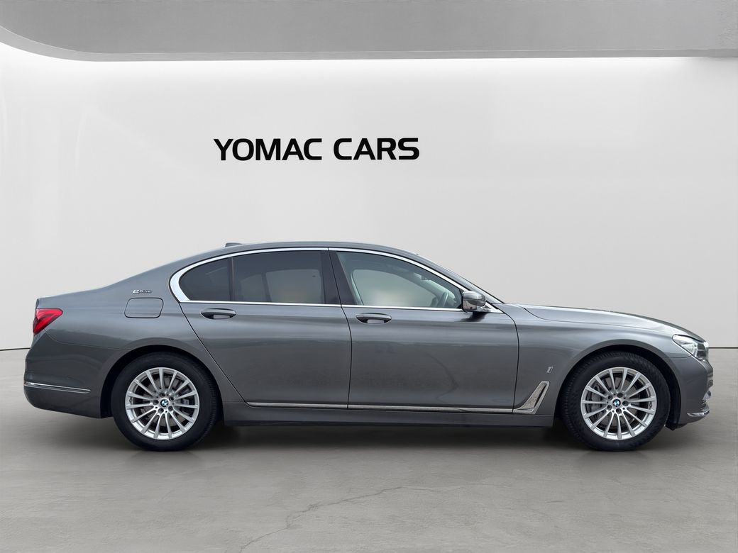 2019 BMW 740