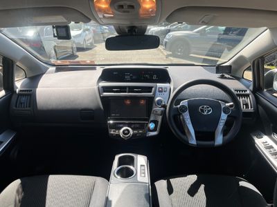 2019 Toyota Prius Alpha