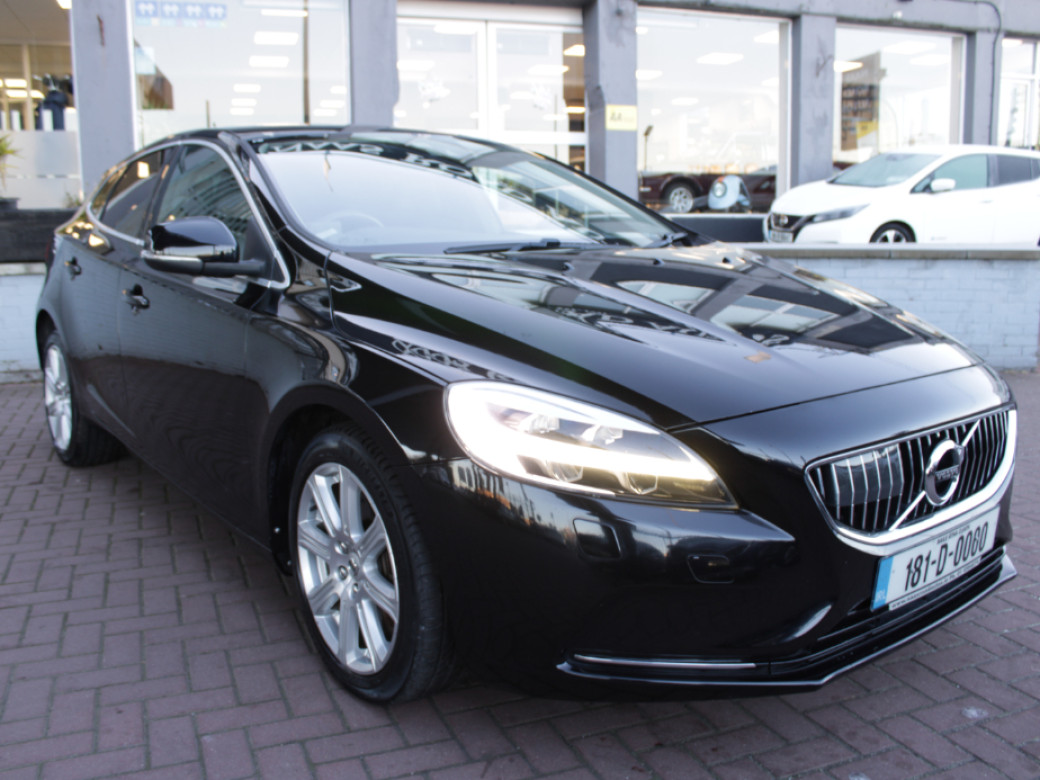 2018 Volvo V40