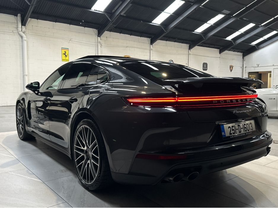 2025 Porsche Panamera