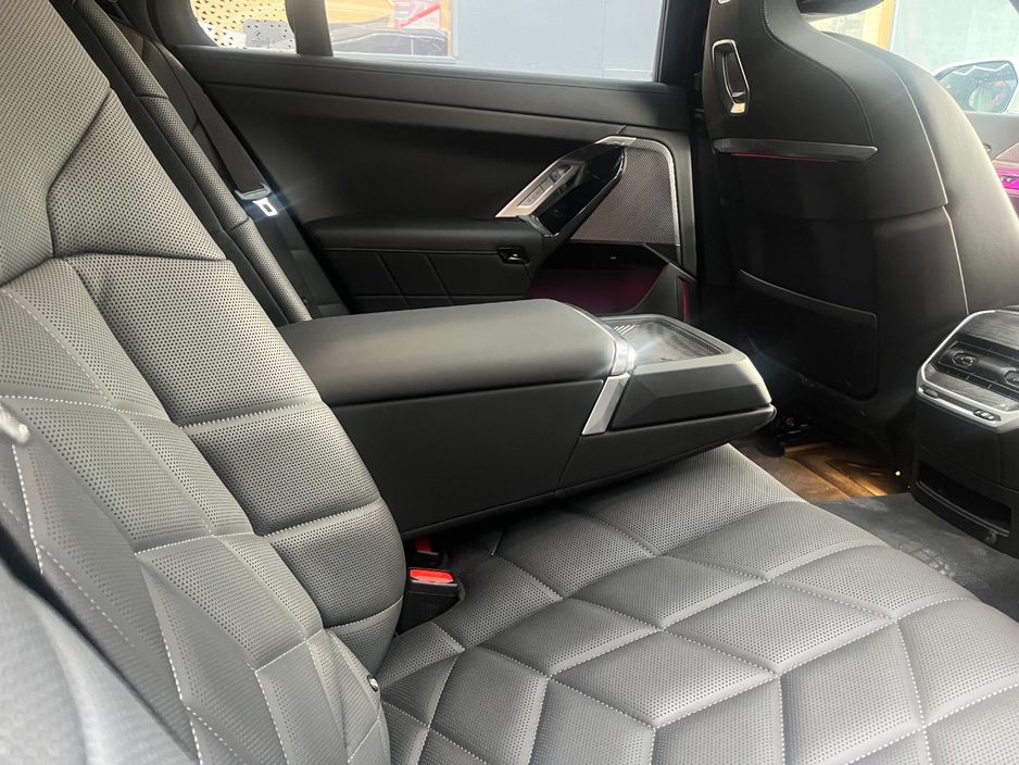 2024 BMW i7