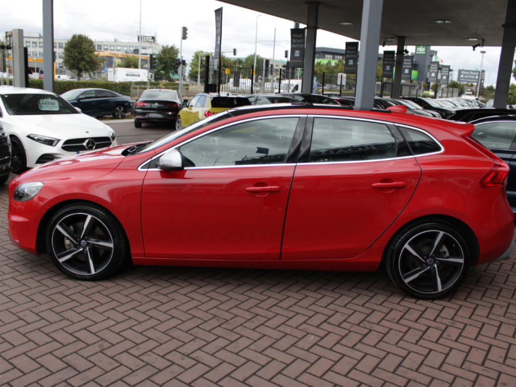 2016 Volvo V40
