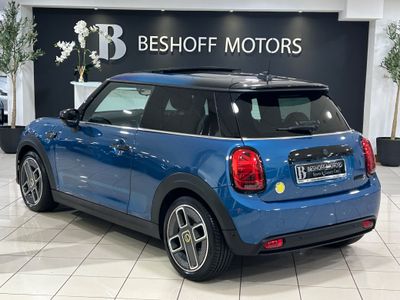 2022 Mini Hatch