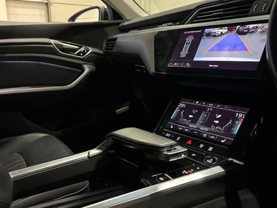 2022 Audi e-tron