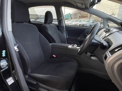 2013 Toyota Prius Alpha