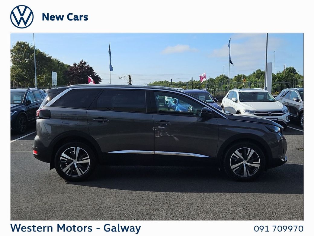 2023 Peugeot 5008