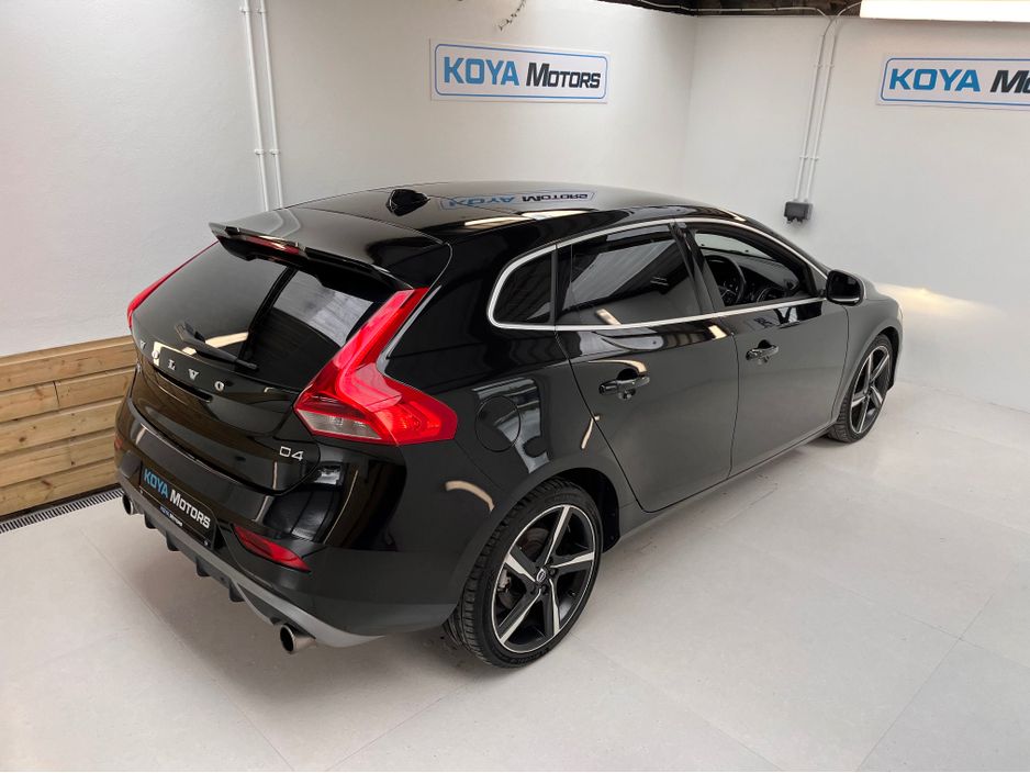 2016 Volvo V40