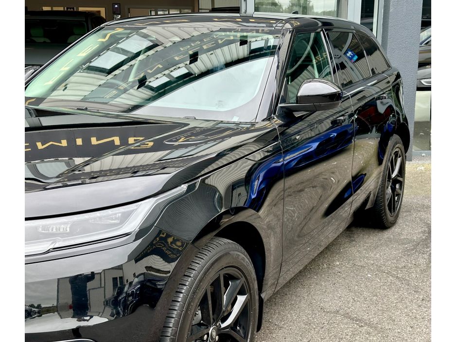 2025 Land Rover Range Rover Velar