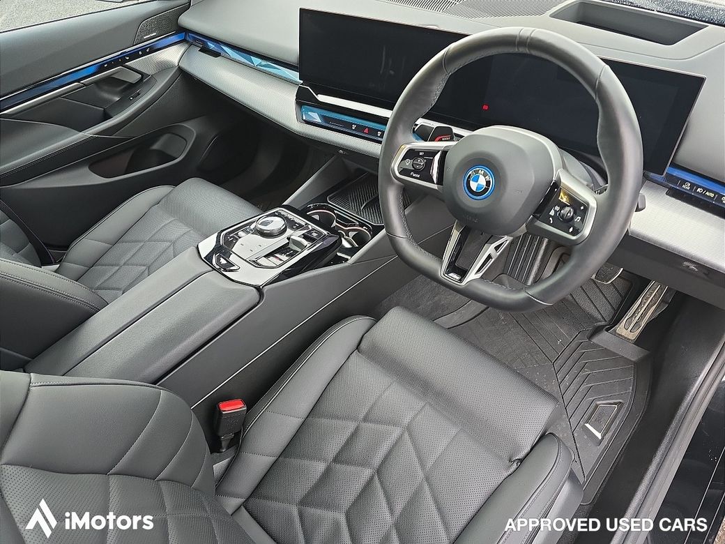 2025 BMW i5
