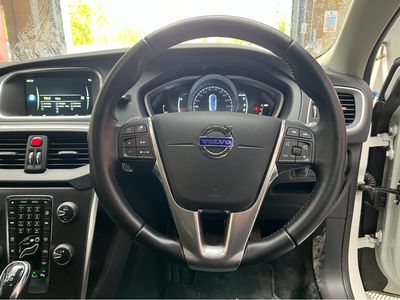 2016 Volvo V40