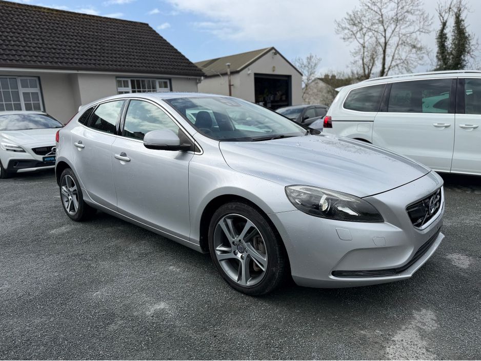 2016 Volvo V40