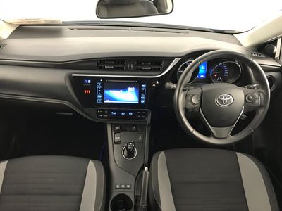2016 Toyota Auris