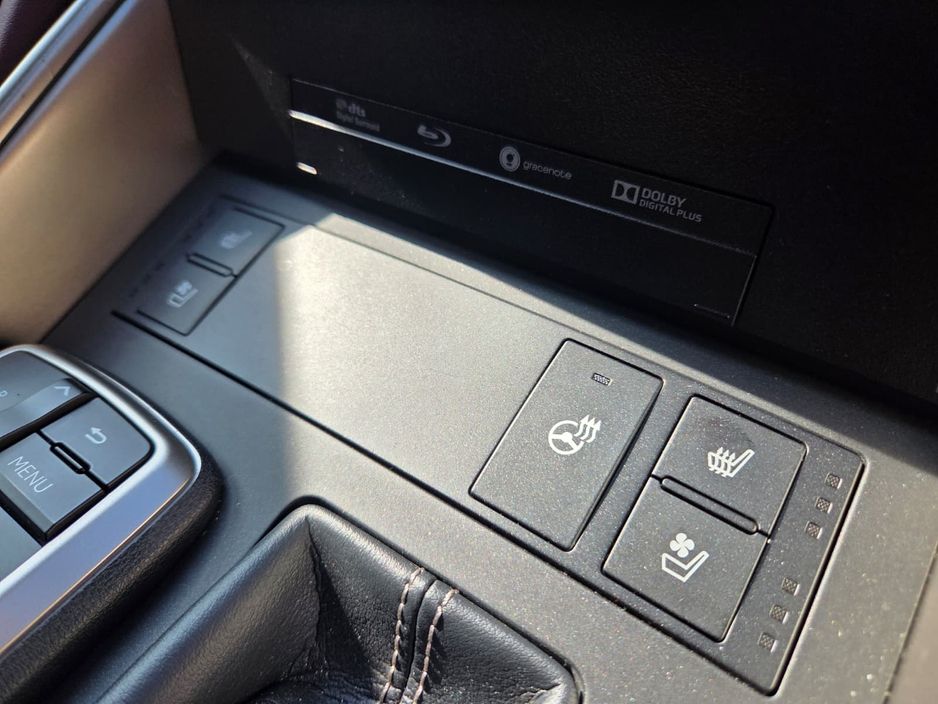 2017 Lexus IS 300h
