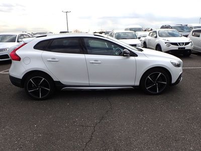 2016 Volvo V40
