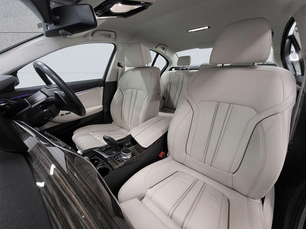 2021 BMW 5 Series