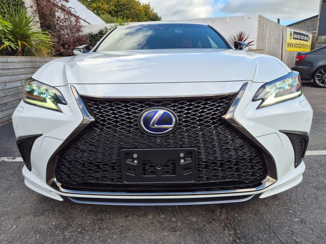 2021 Lexus ES 300h