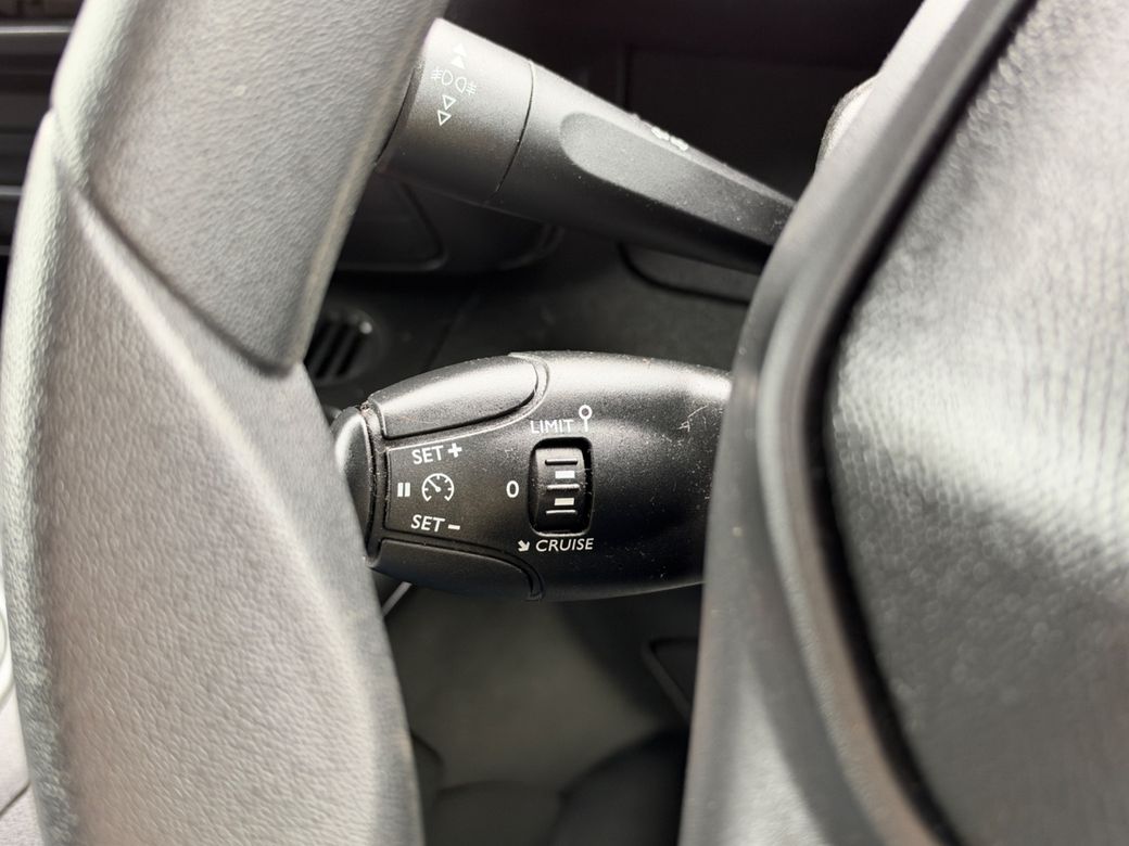 2021 Peugeot Partner