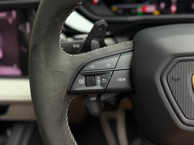 2025 Lamborghini Urus