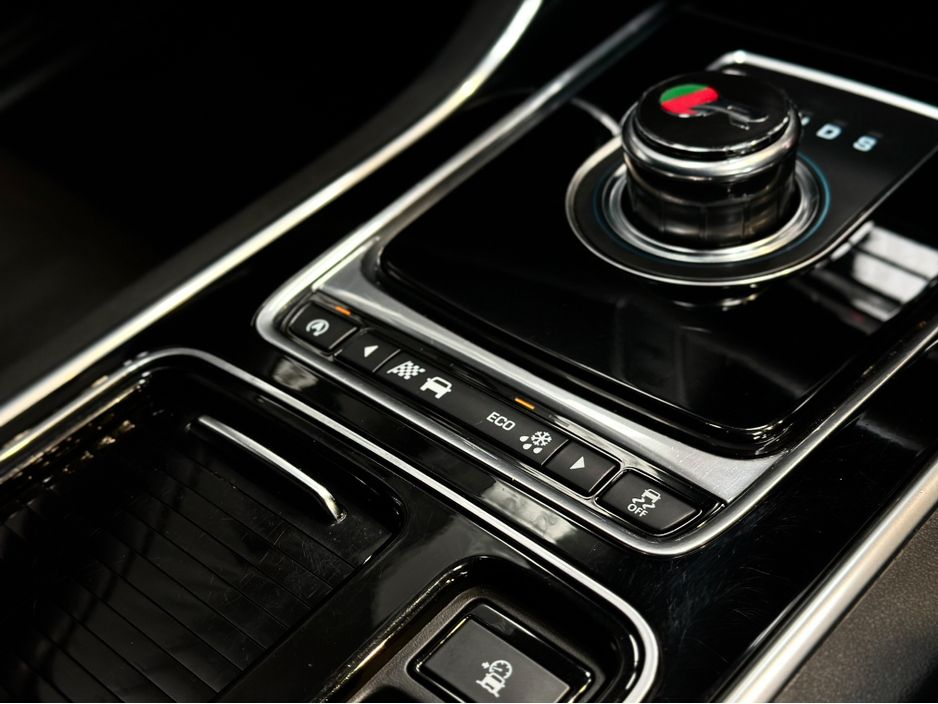 2016 Jaguar XF