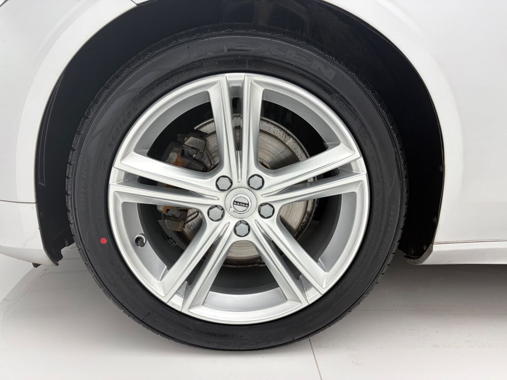 2021 Volvo S90