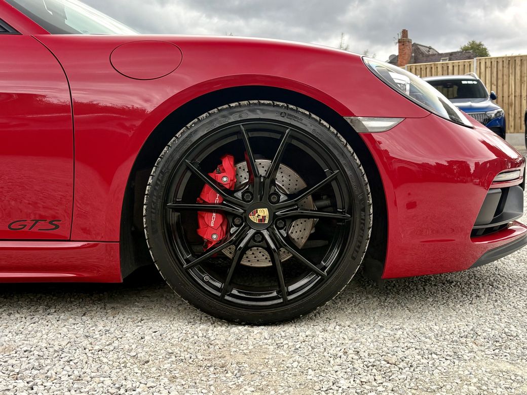 2021 Porsche Cayman