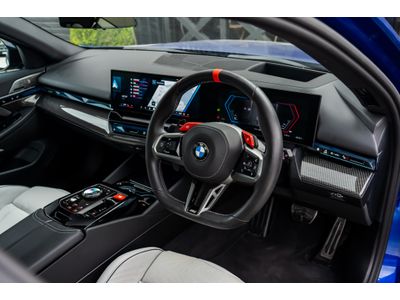 2025 BMW M5