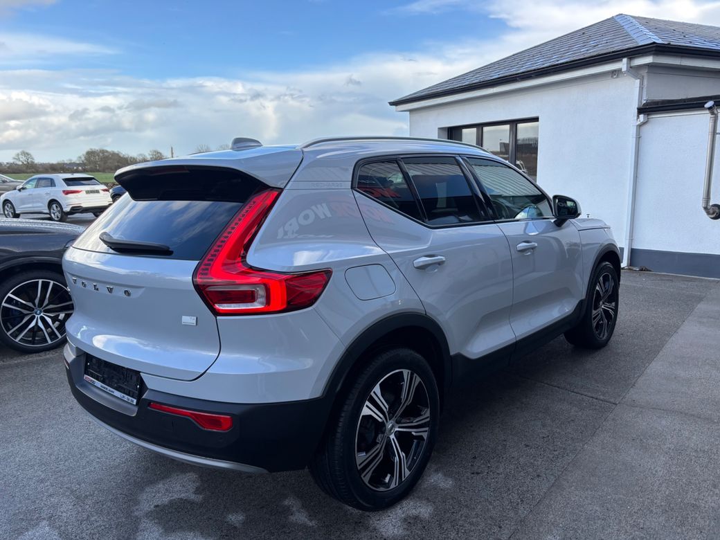 2022 Volvo XC40