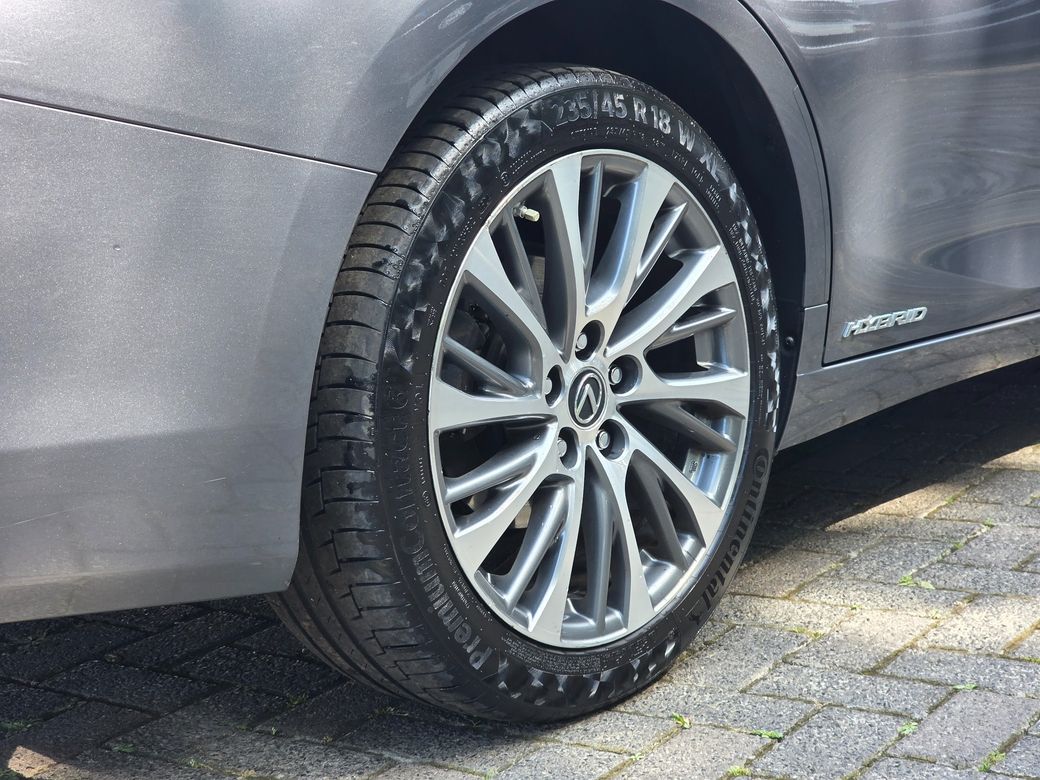 2021 Lexus ES 300h