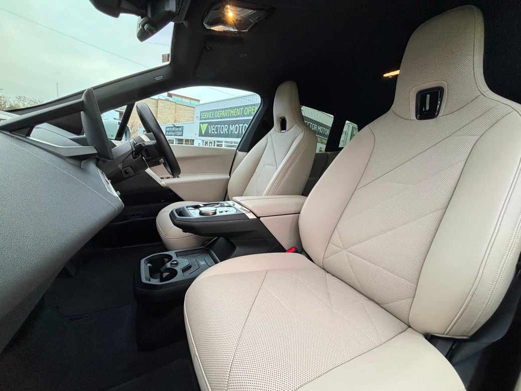2023 BMW iX