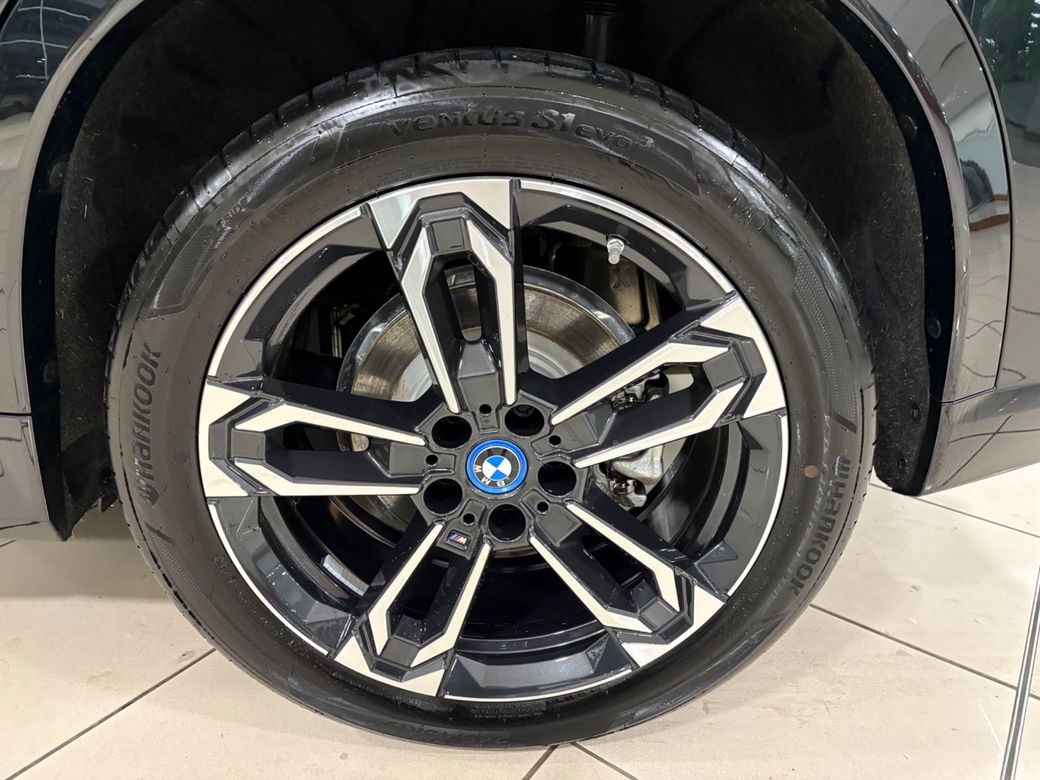 2025 BMW X1