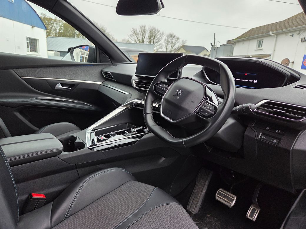 2023 Peugeot 5008