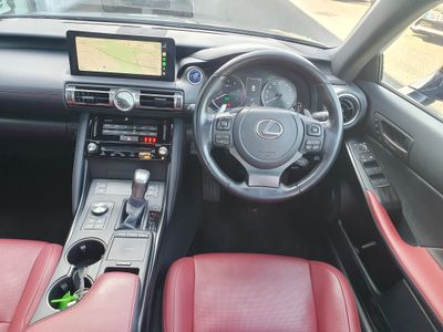 2021 Lexus IS 300h