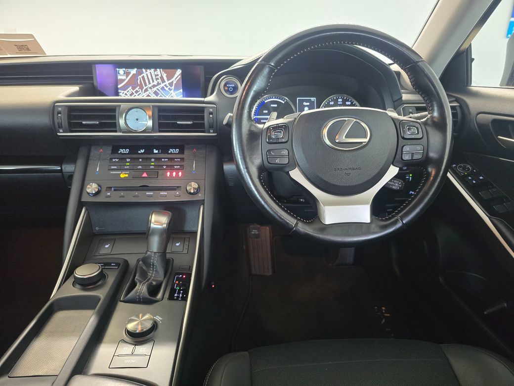 2020 Lexus IS 300h